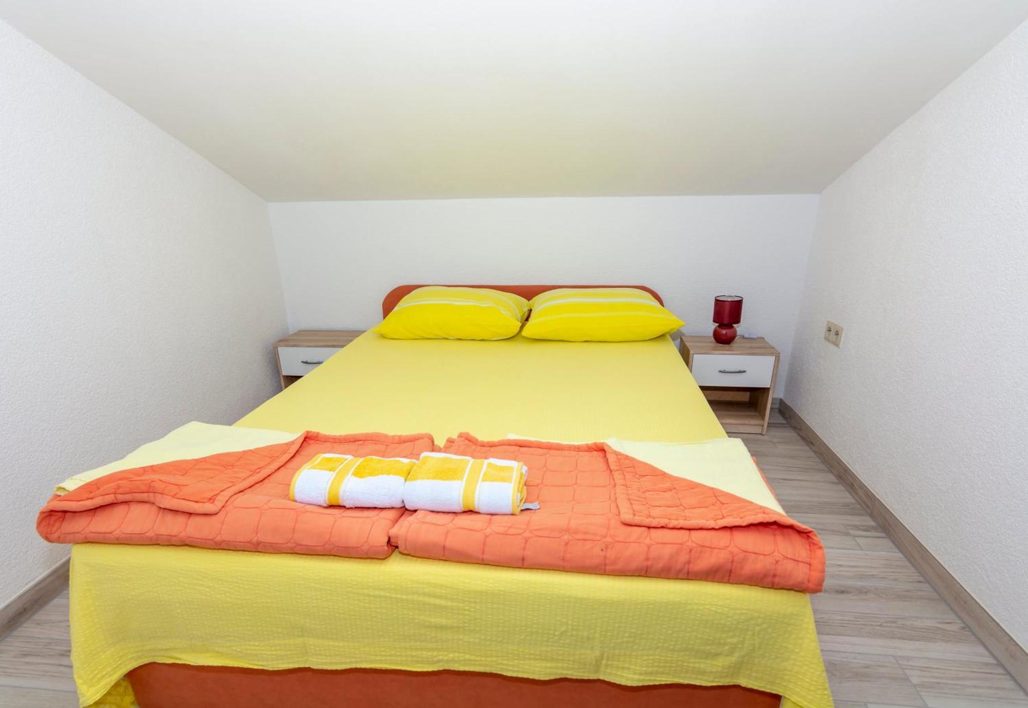 Apartmani Filip Đảo Pag Ngoại thất bức ảnh