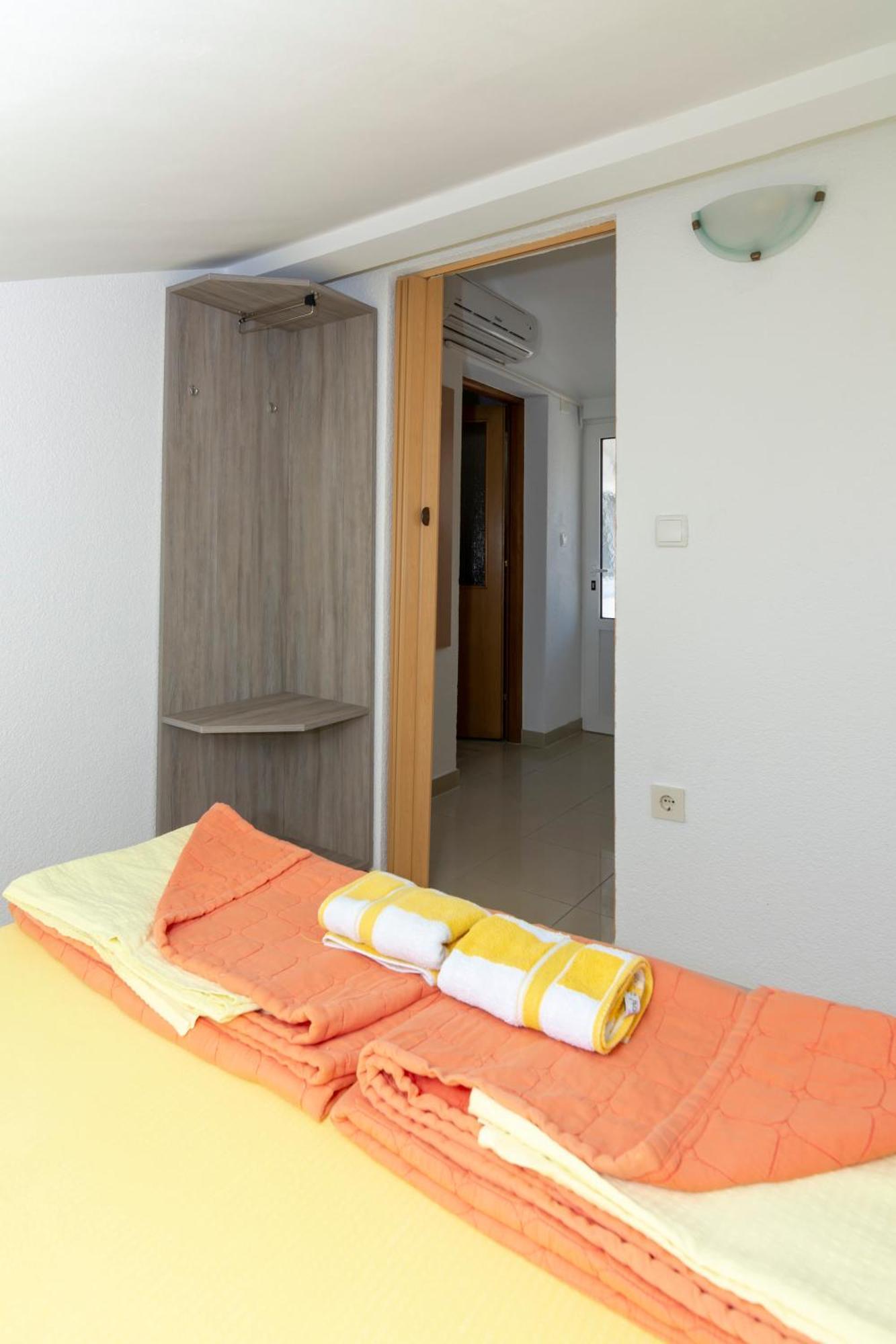 Apartmani Filip Đảo Pag Ngoại thất bức ảnh